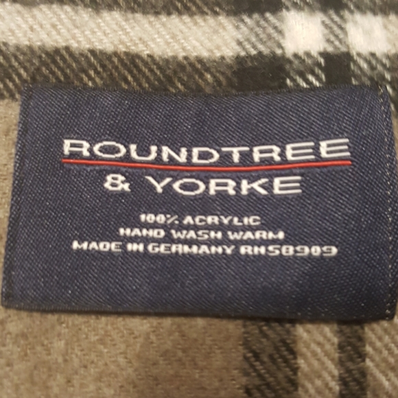 Scarf - Picture 2 of 2